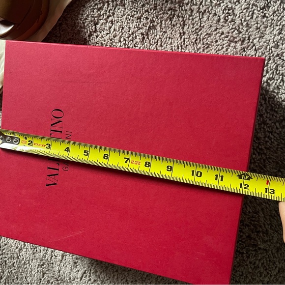 Valentino shoebox size as it is for women - Picture 7 of 9